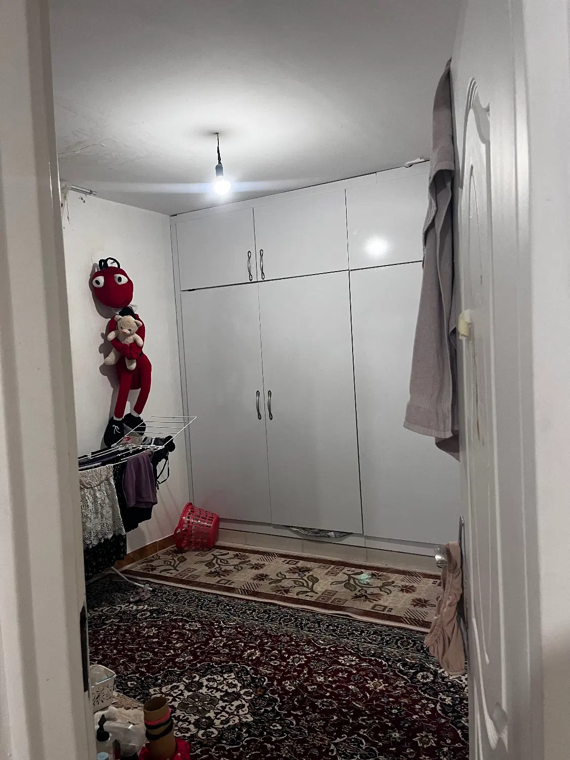 مستغلات یکجا سه طبقه تک واحدی حصارک پونک اکازیون