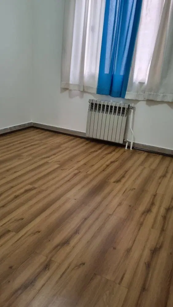 70 متر دو خوابه غرق در نور