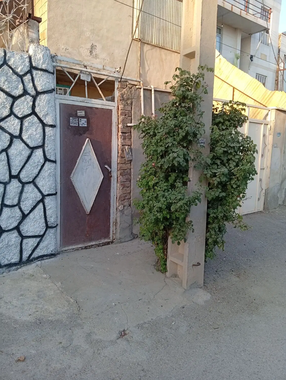 ویلایی شهرک نوکان ۶۵متر