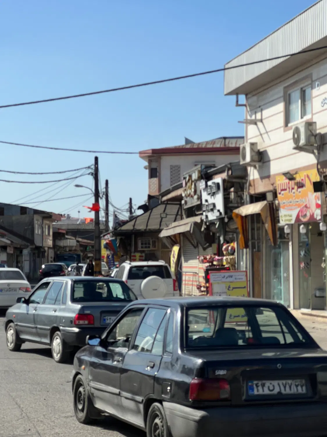 مغازه سر سه راه فجر آزادگان