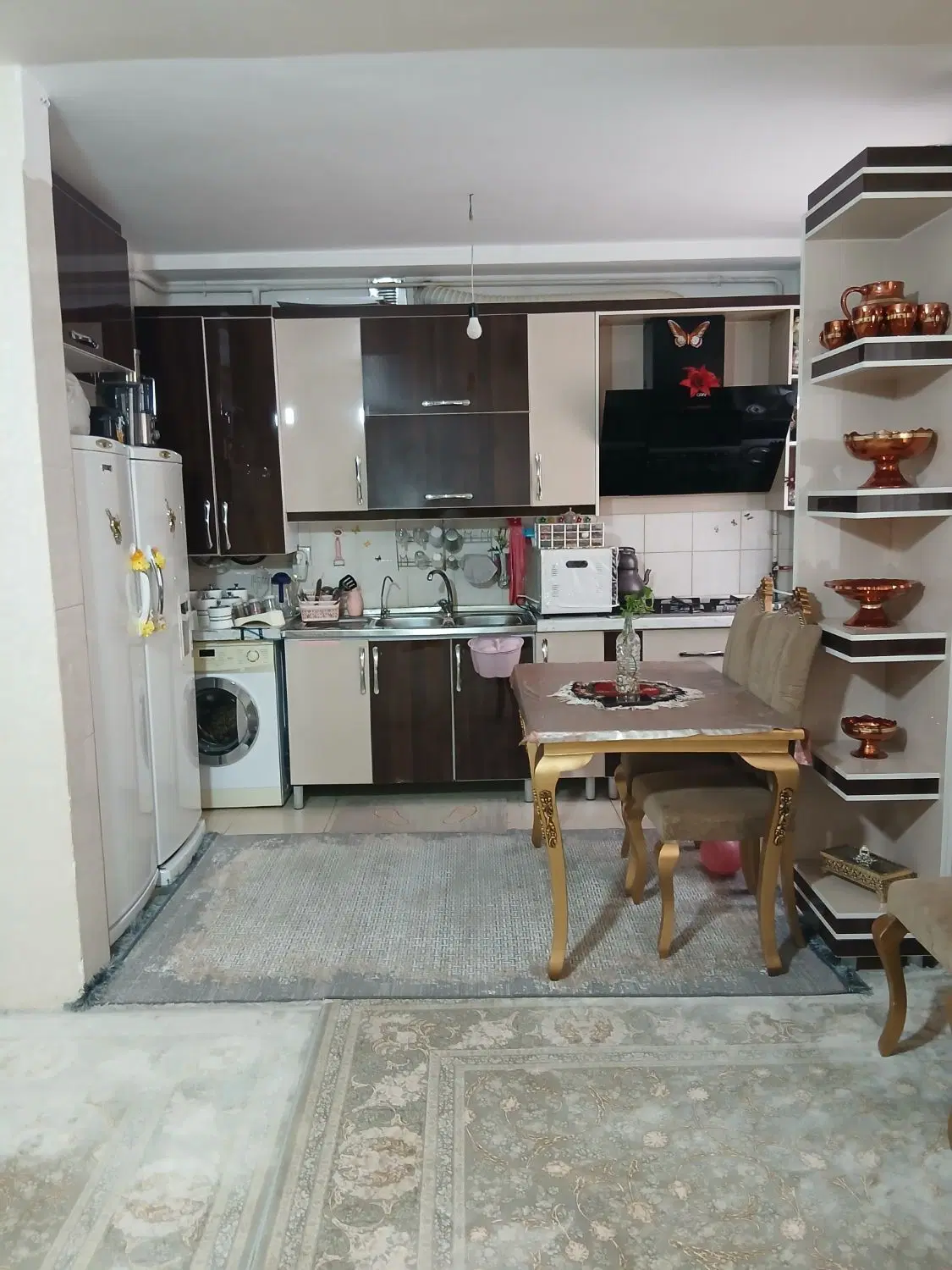 یه واحدآپارتمان۷۰متری رسالت۱