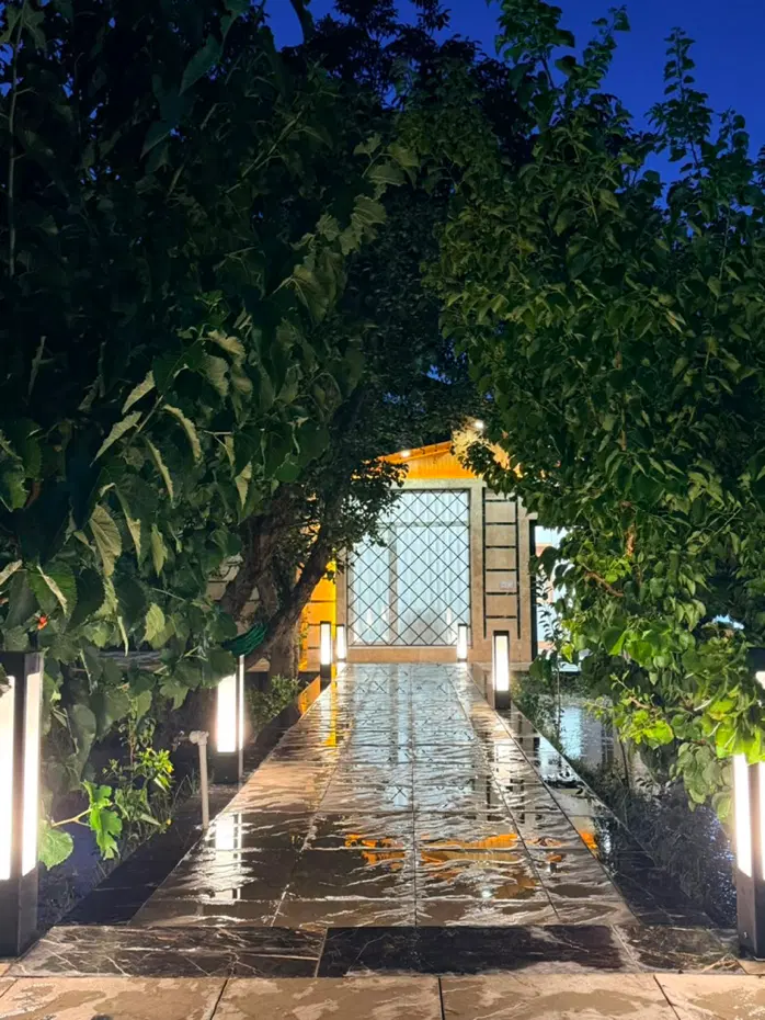 سوییت  چمن سه مهرشهر