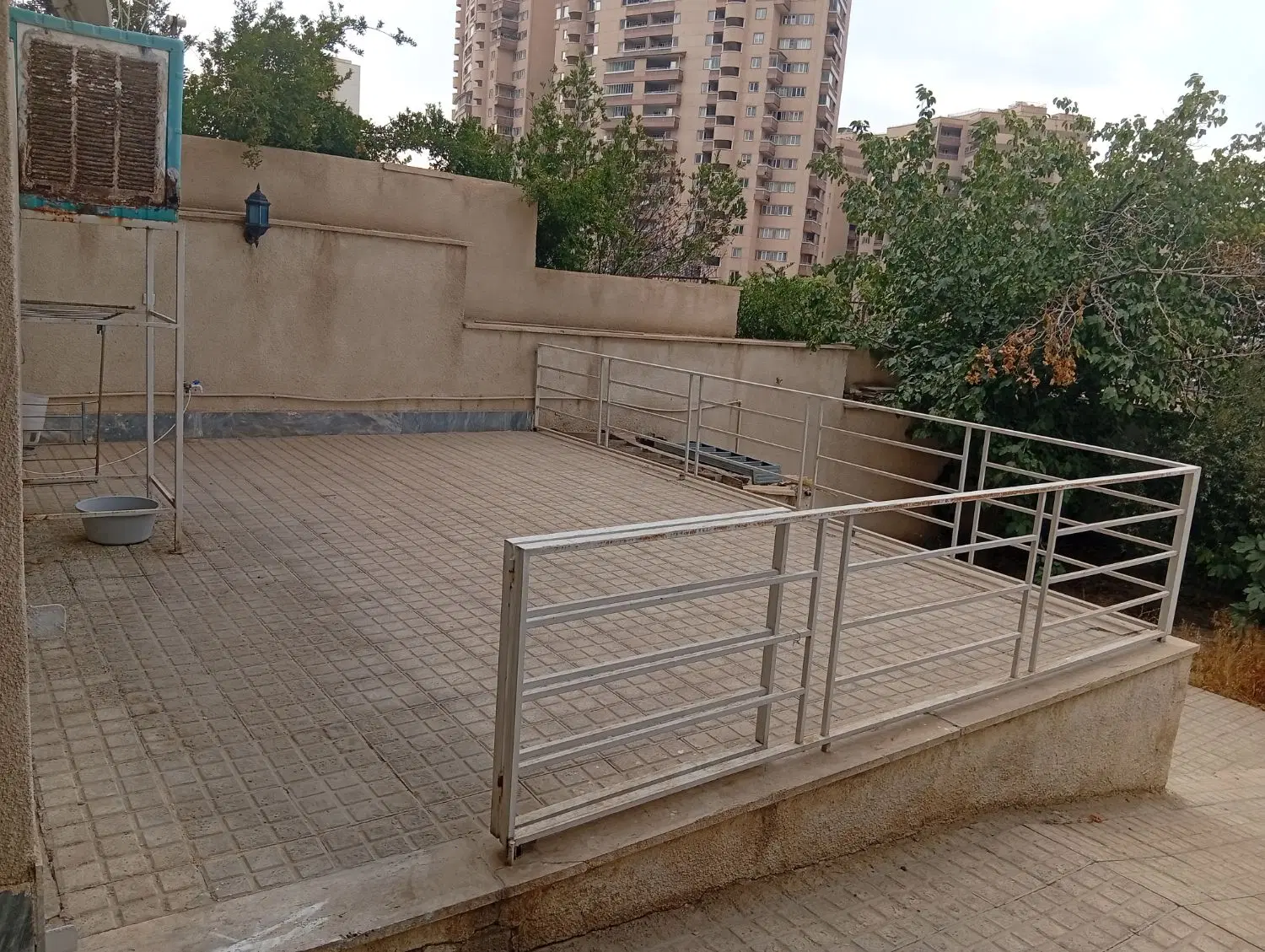 خانه سه طبقه. منطقه 22.شهرک دانشگاه شریف