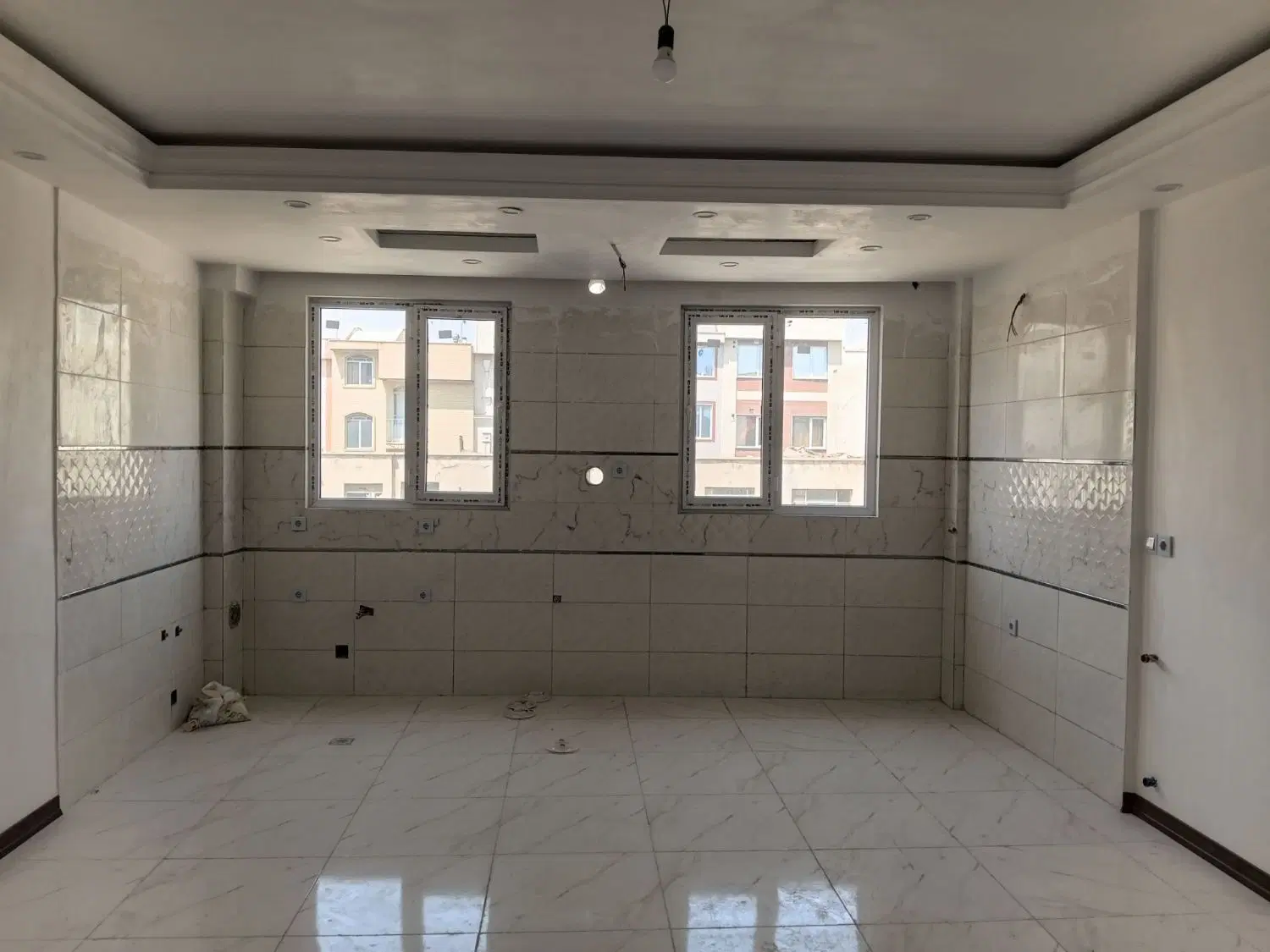 ۵۰متر تکواحدی خوش نقشه نزدیک متروط۳ پارکینگ دار