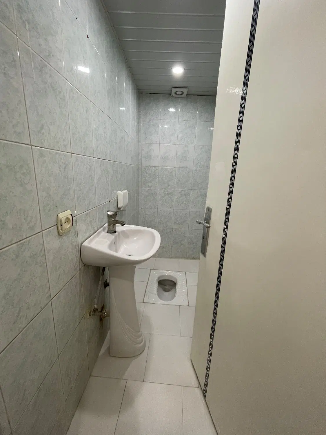 67متر_روبه نما_پارکینگ دار