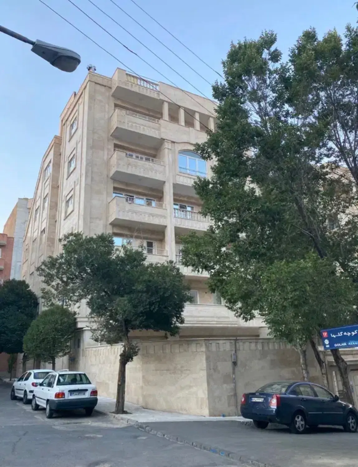 فروش آپارتمان ۳۷۵متر نصر با ماشین هم معاوضه میکنم