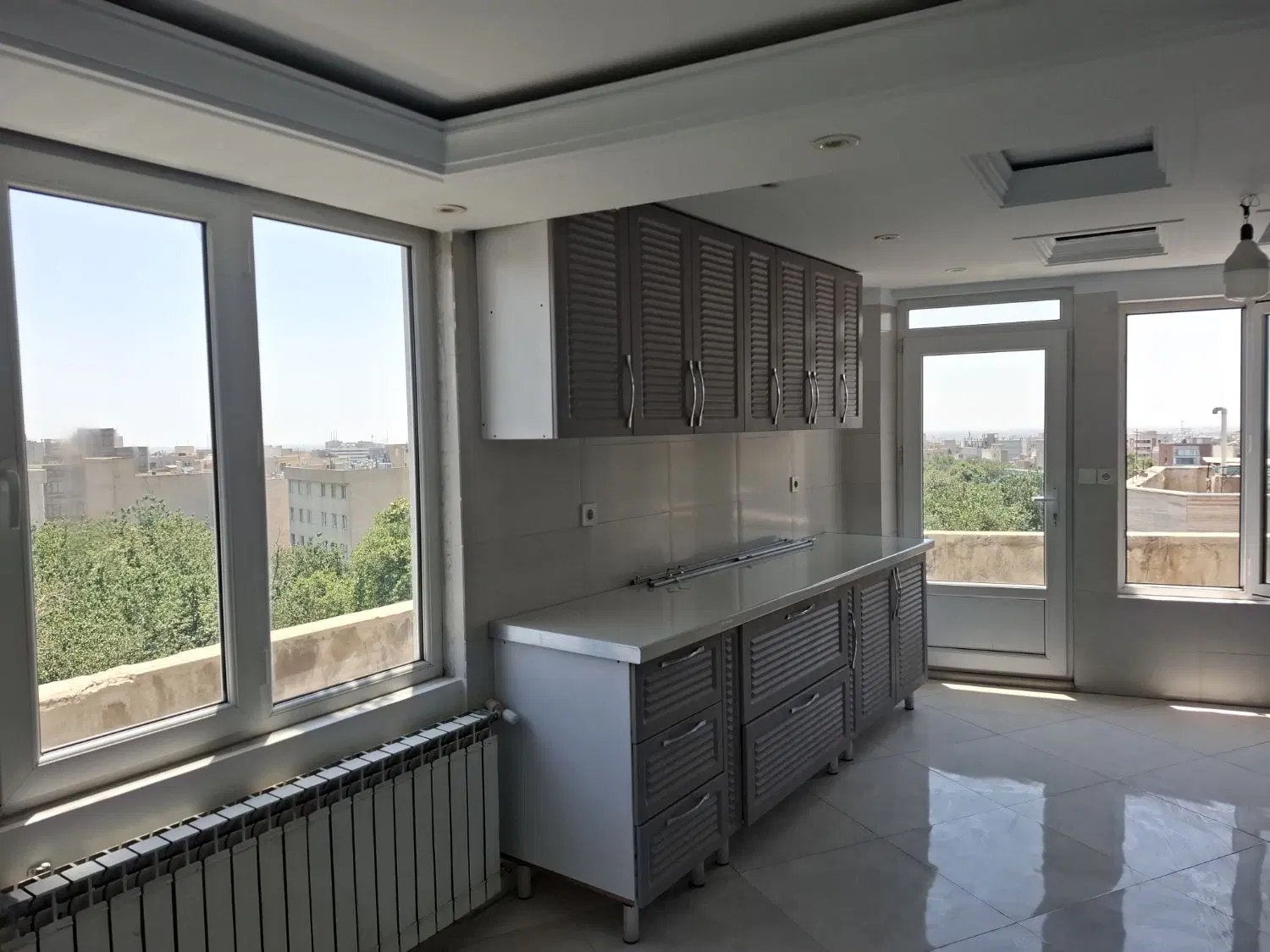 ۱۱۰ متر طرشت، تکواحد، طبقه ۵