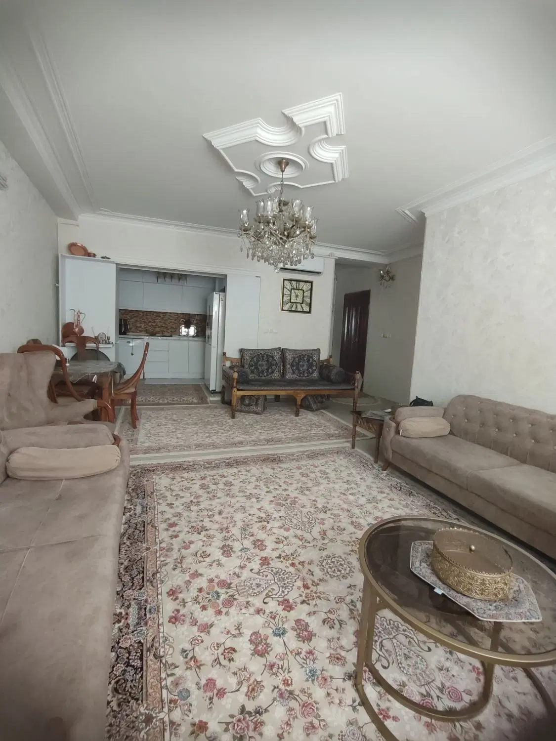 واحد لوکس ۸۸ متری