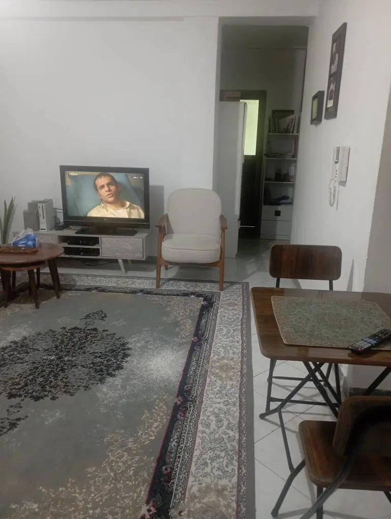 یک دستگاه آپارتمان ۷۲ واقع در بلوار خرمشهر