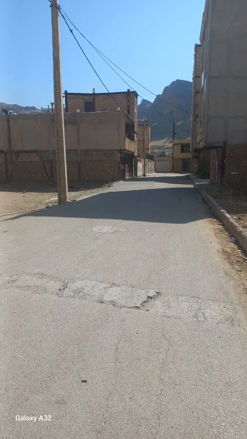 زمین مسکونی