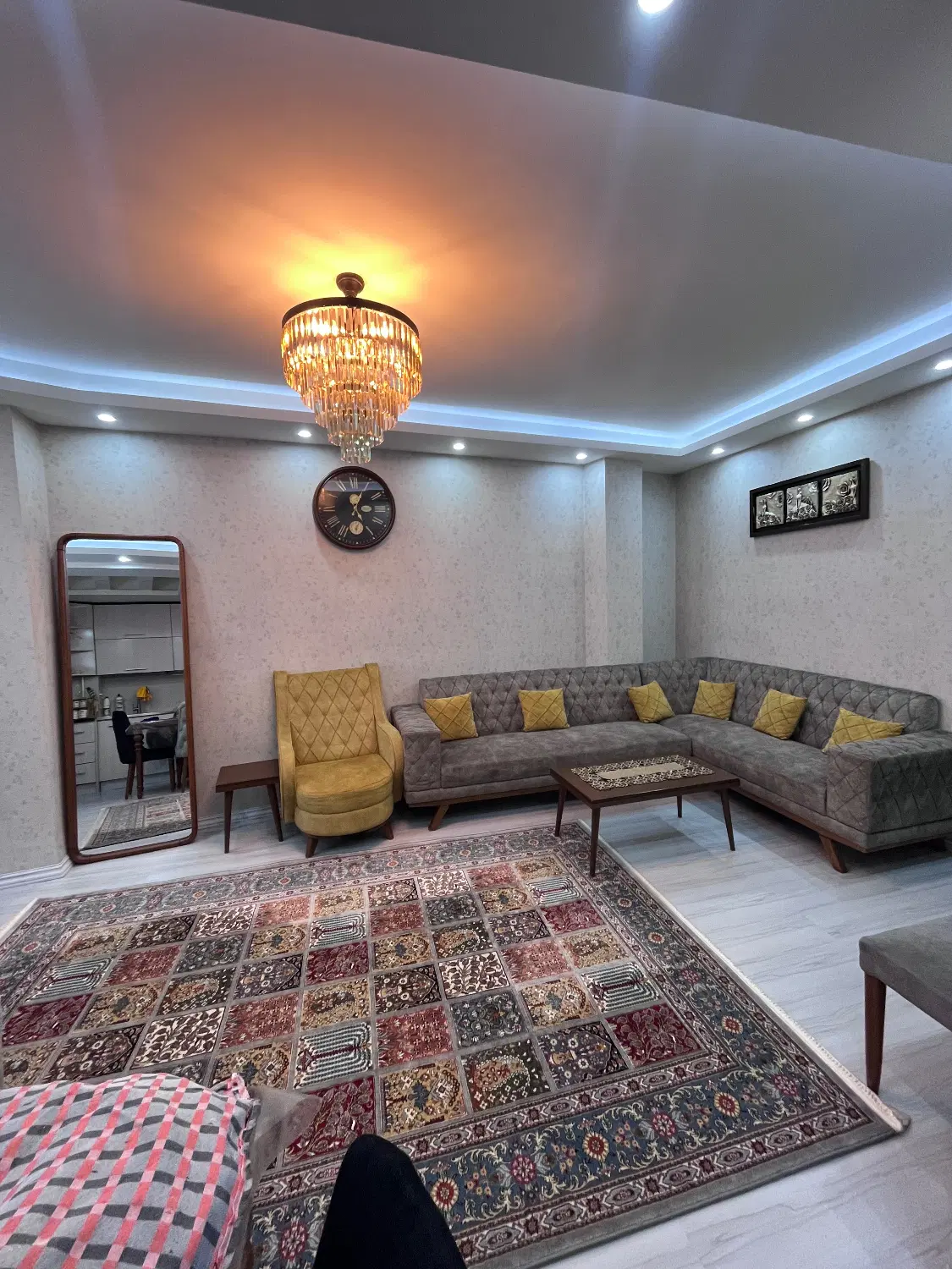 طبقه دوم سبزمیدان