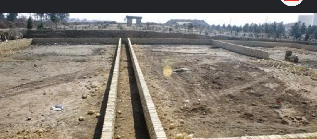 زمین فروشی