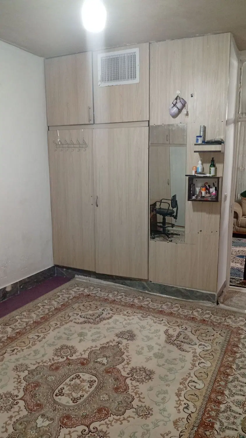 فروش منزل مسکونی دو طبقه خمینی شهر نبوی منس
