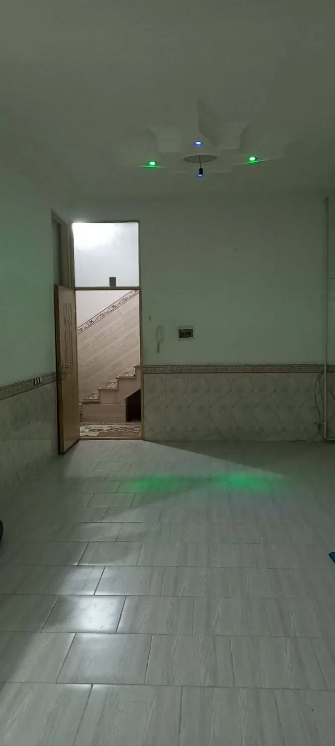 ساختمان تازه ساخت گلستان(قلعه میر) با مغازه