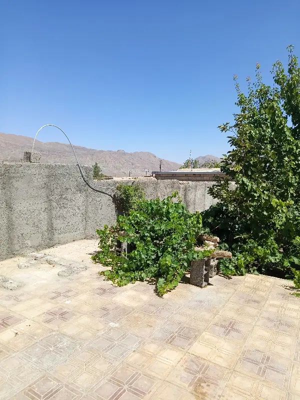 زمین 10قصب  لب خیابان شهید صدوقی گلباف