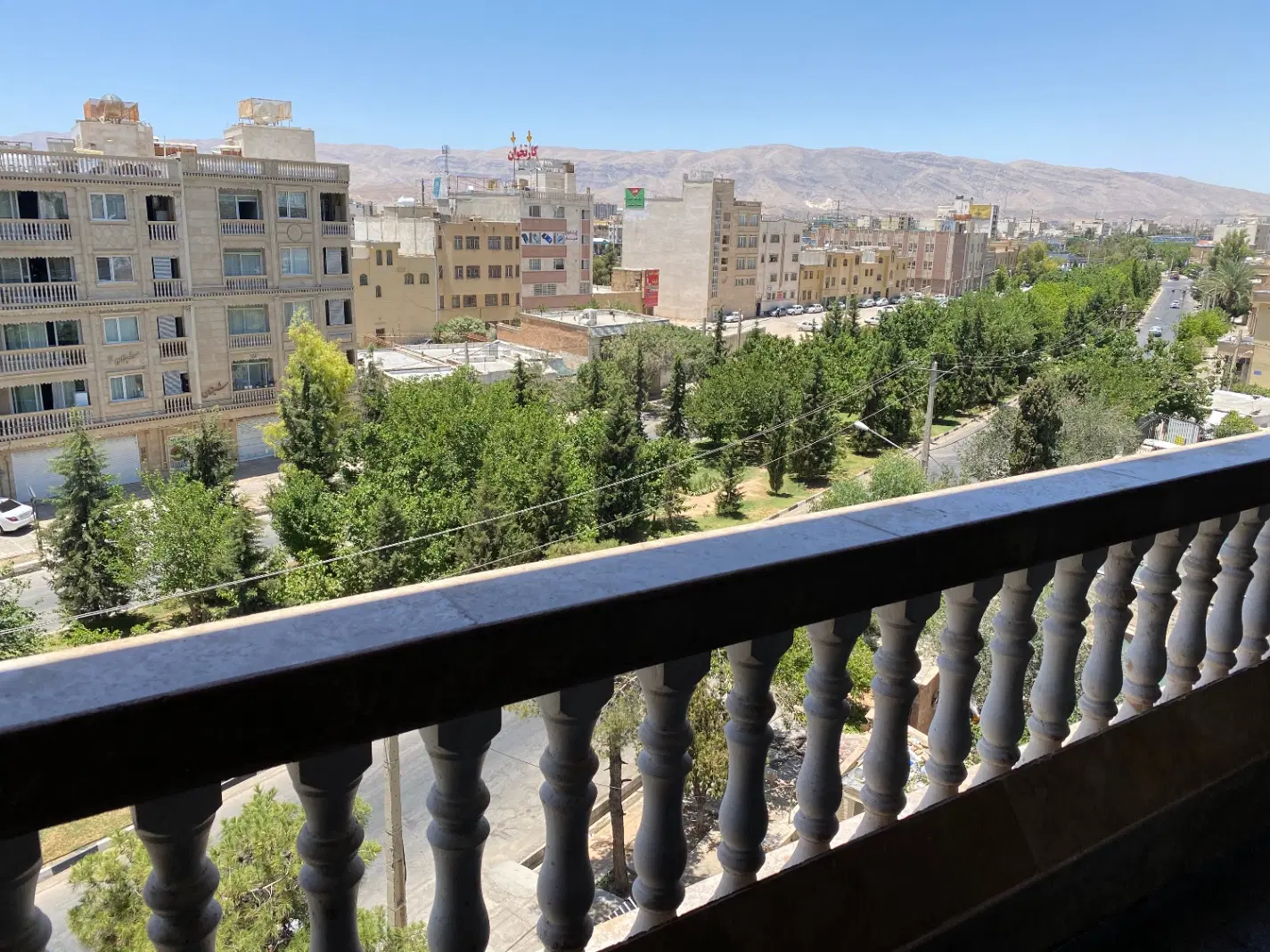 آپارتمان ۱۰۰متر ۲خواب رو به سبز
