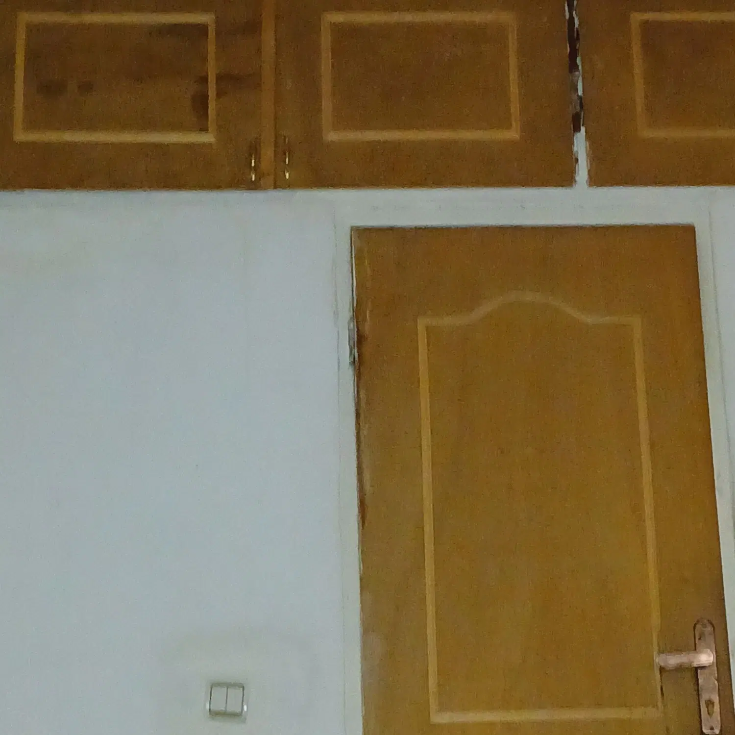 مغازه روبرو کلانتری ۱۱ پاینترگاراژ هرسین کرمانشاه