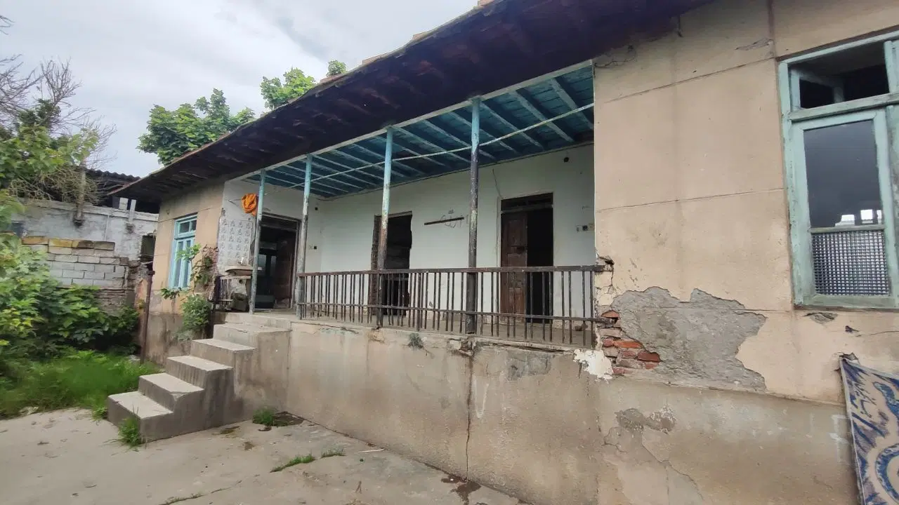 خونه مادربزرگه با سند تک برگ