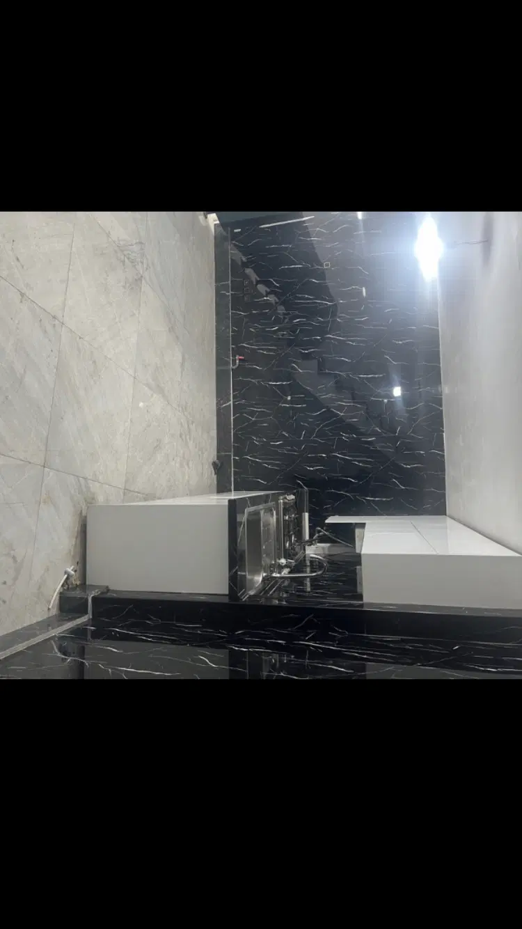 مغازه ۸۰ متری