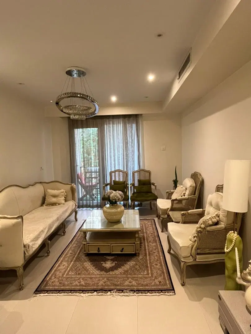 نیازمند همخونه همخانه