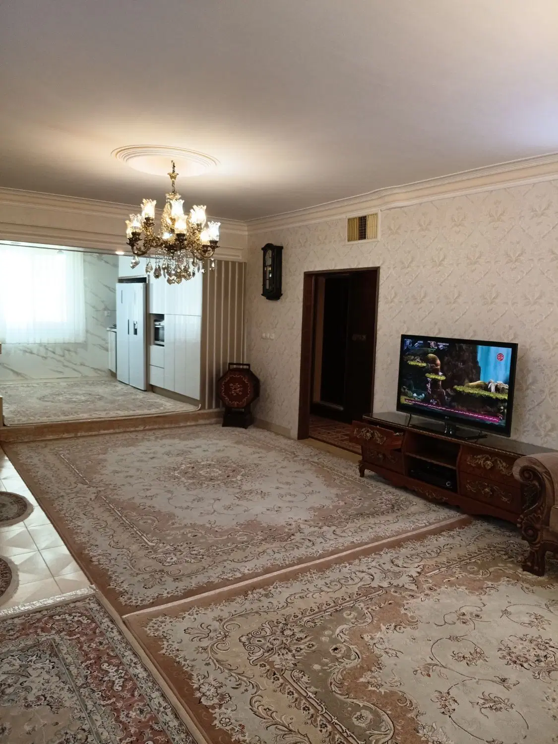 یک واحد مسکونی۱۰۰متر مینودر