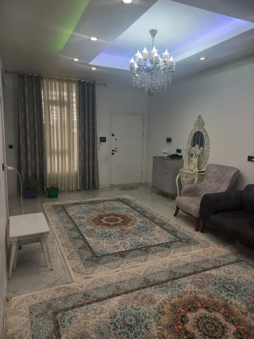 خانه ویلایی خیابان خبرنگار مهستان ۱۸