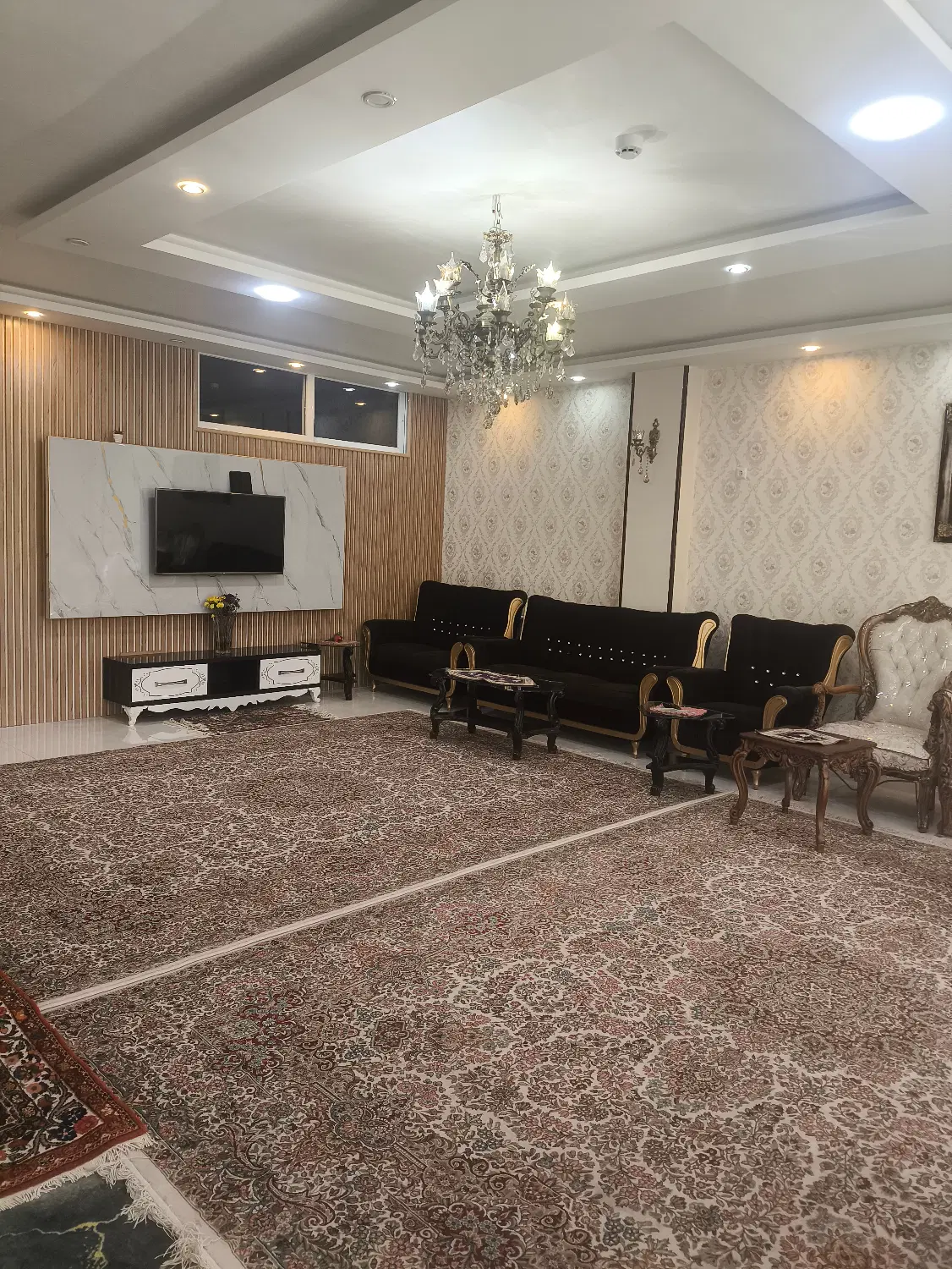 آپارتمان خوش جا حیاط دار
