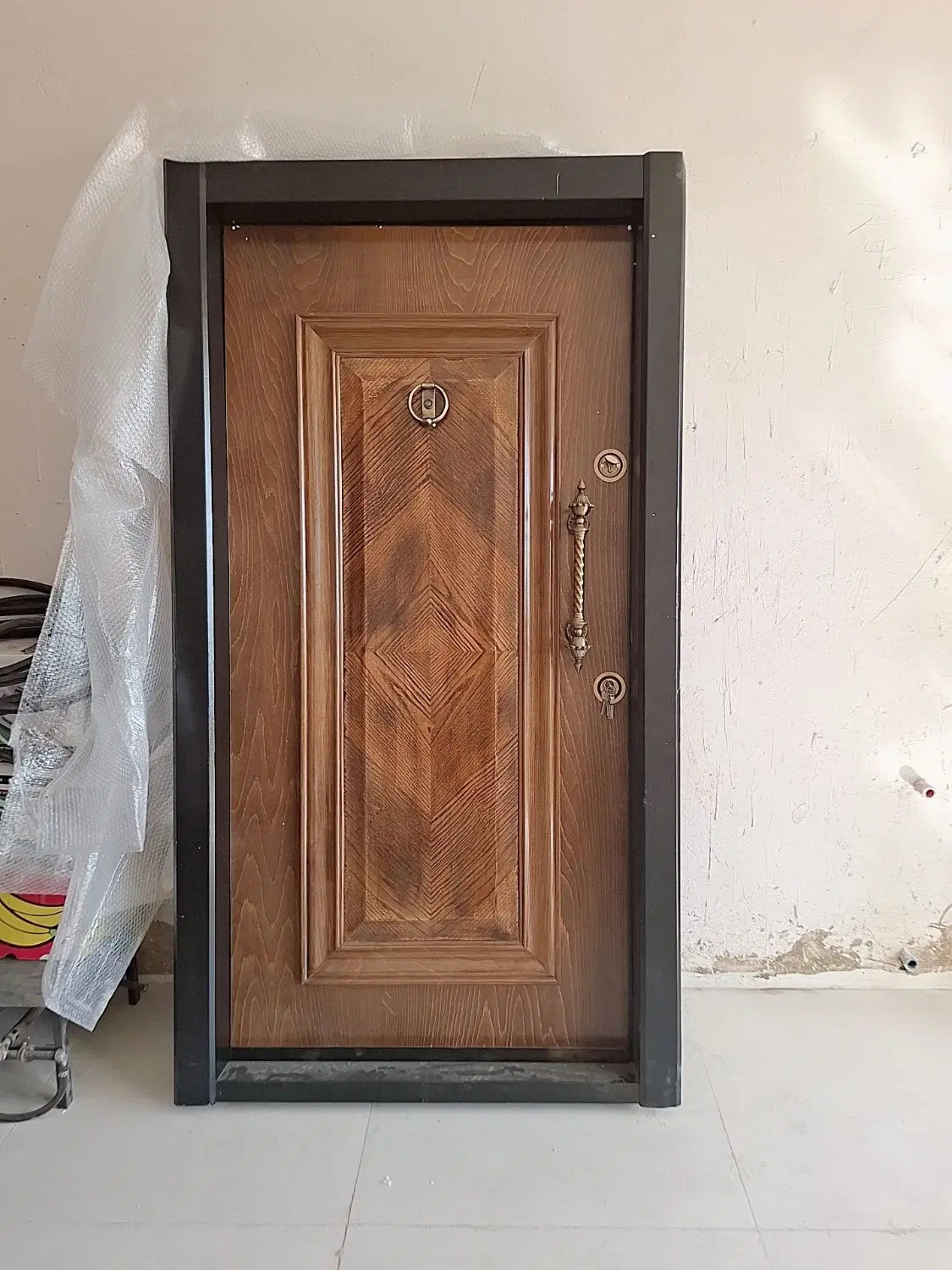 126متری آپارتمان مارلیک خیابان سوسن غربی تک واحدی