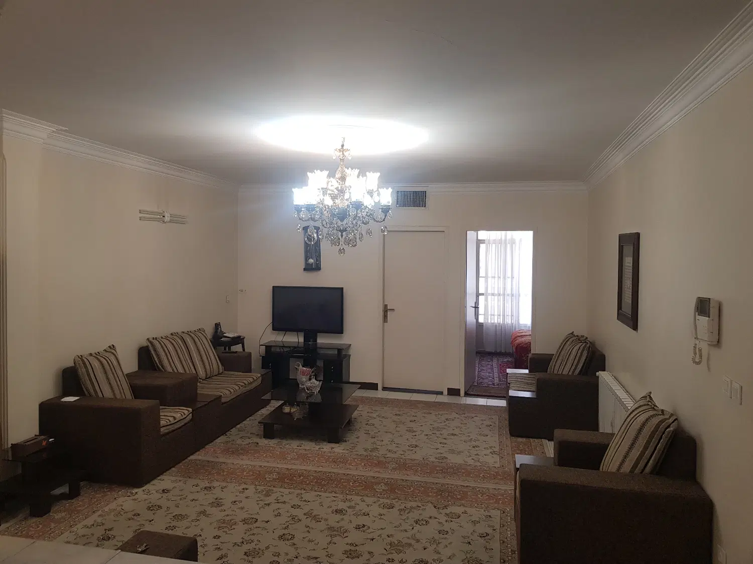 واحد ۸۵ متری فردوس غرب