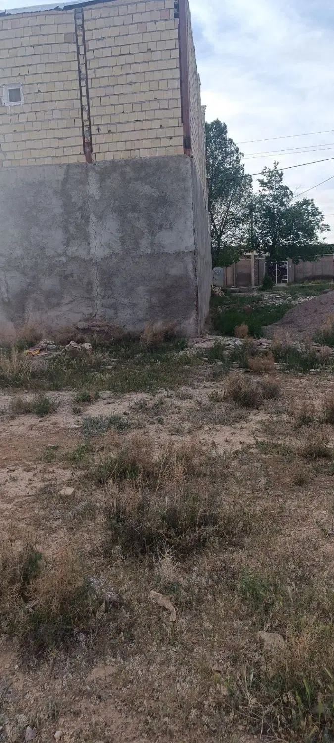 زمین ۹۰ متر