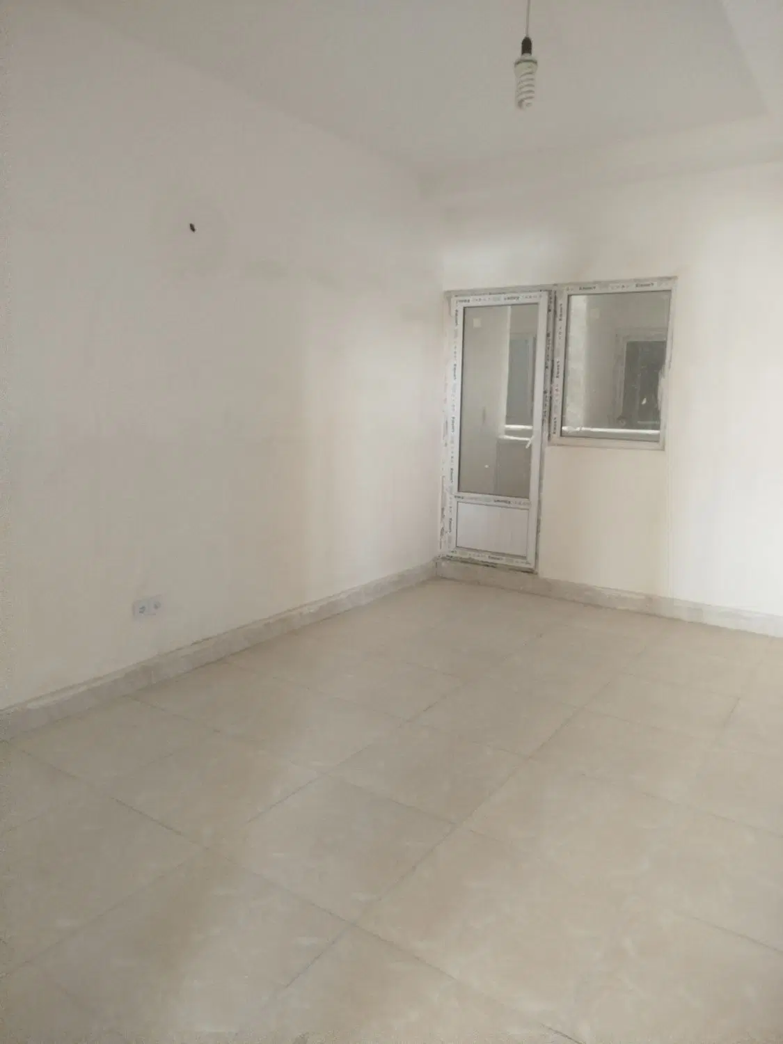 آپارتمان ۹۴متری علوم پزشکی جدید خ حسن بیگی