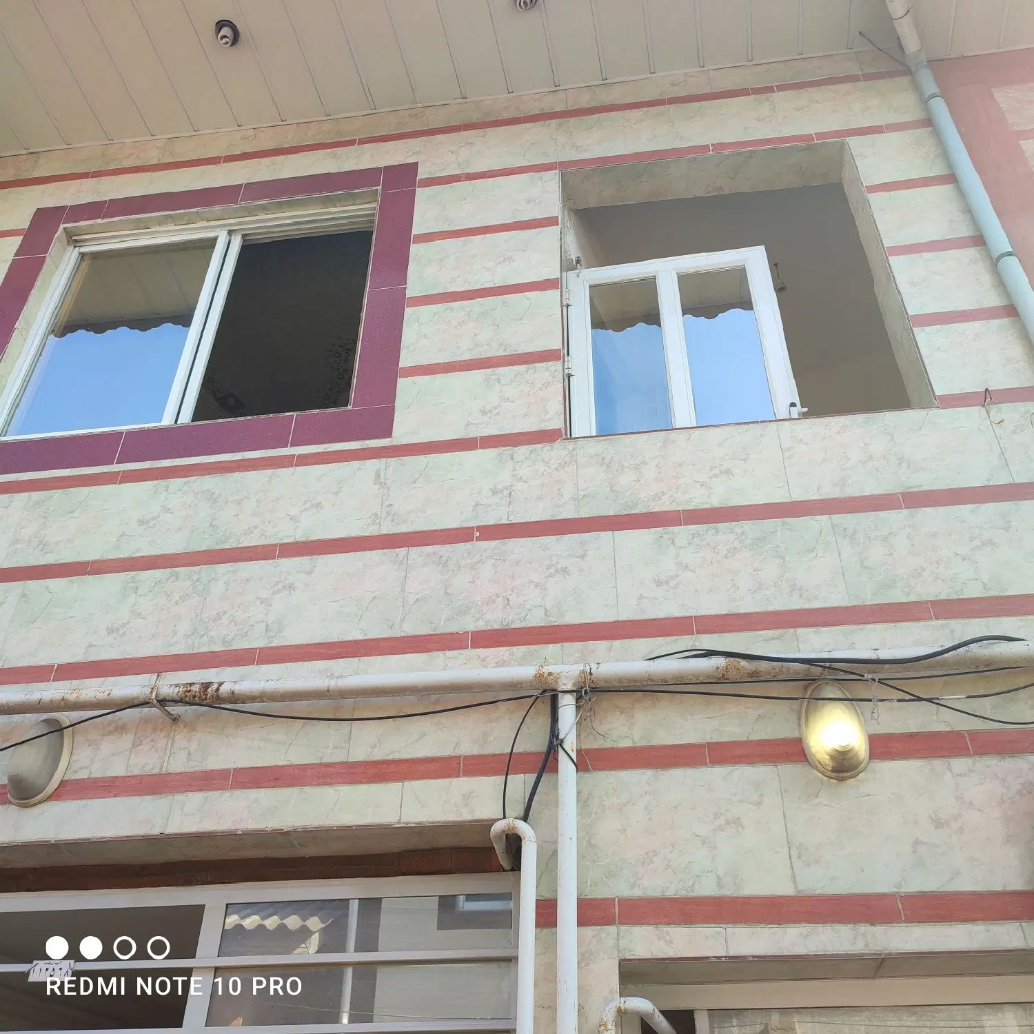 فروش یک واحد خانه با امتیاز کامل آب برق گاز تلفن