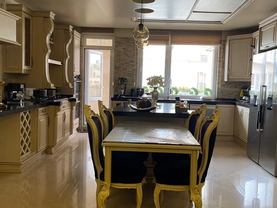 فرمانیه شرقی ۲۰۰ متر تکرار نشدنی