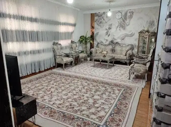 واحدی در مرتضی گرد