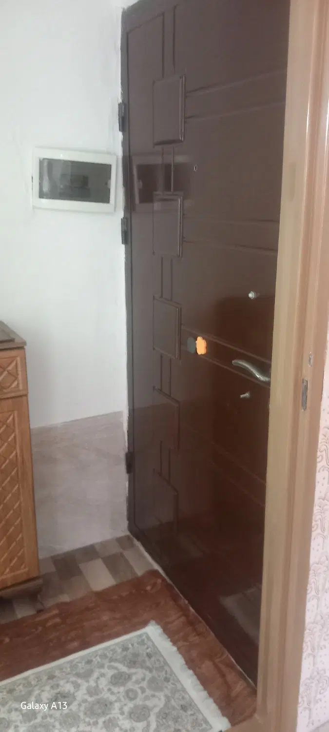 اجاره دو واحد تجاری یک مسکونی