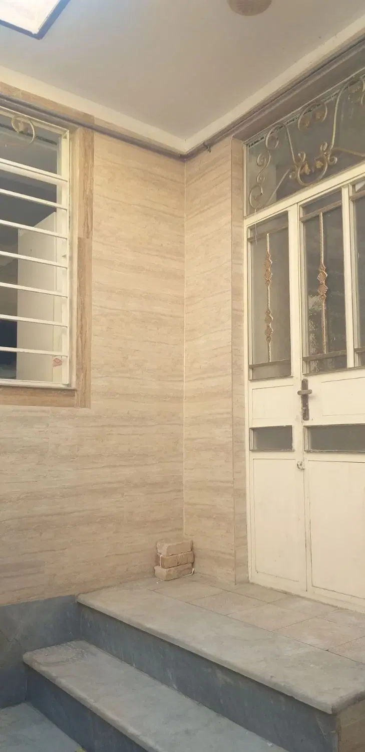 فروش خانه مسکونی درپزشکیان