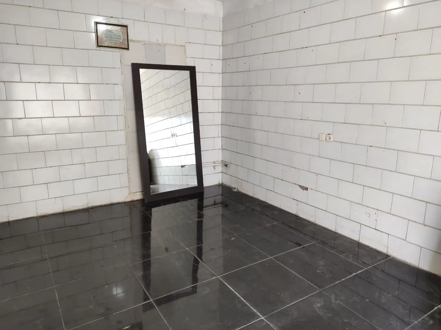 اجاره مغازه در خیابان ۲۴ آذر نزدیک میدان آزادی