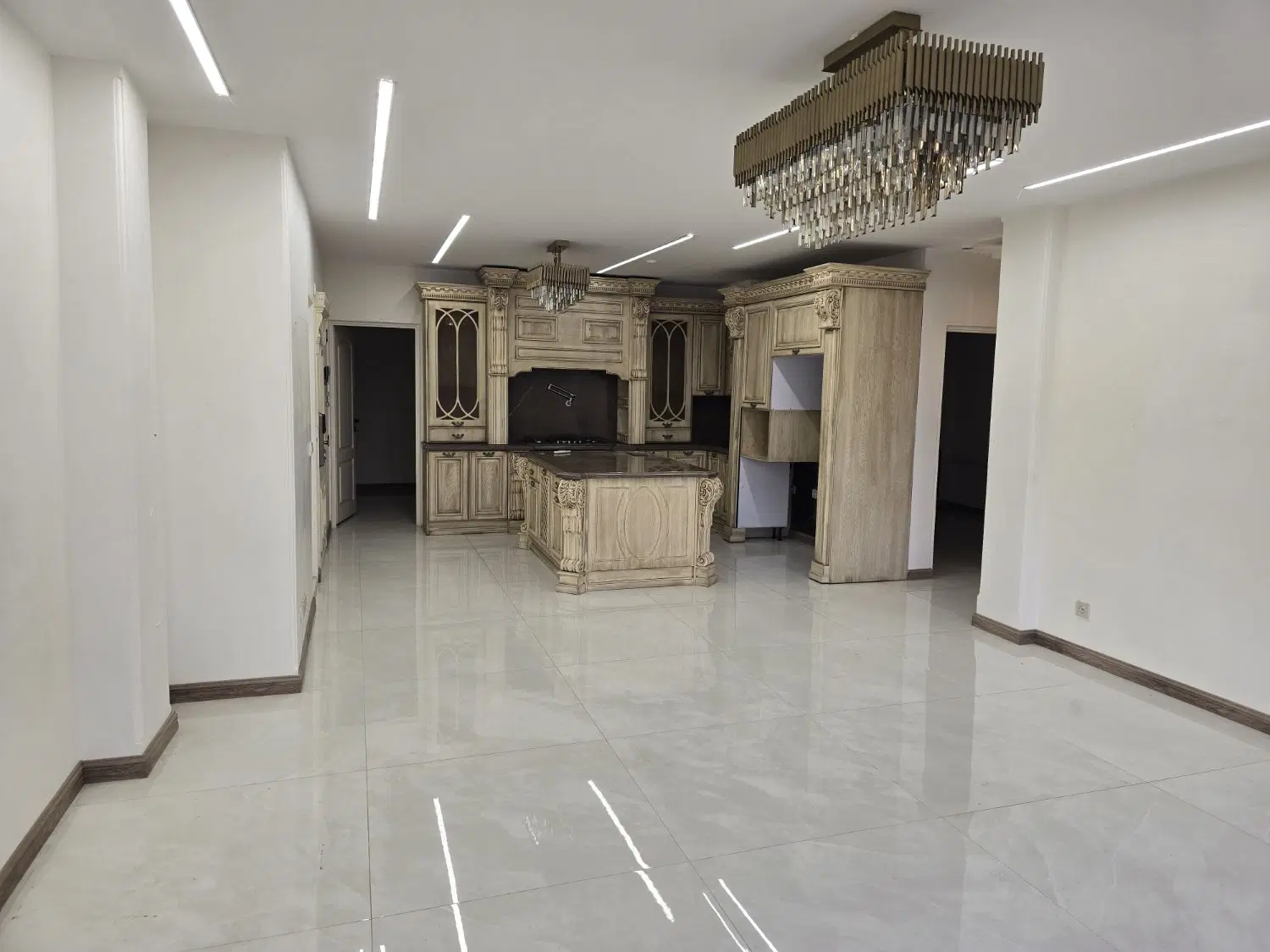۱۱۰ متر ۳ خوابه اکازیون فول امکانات