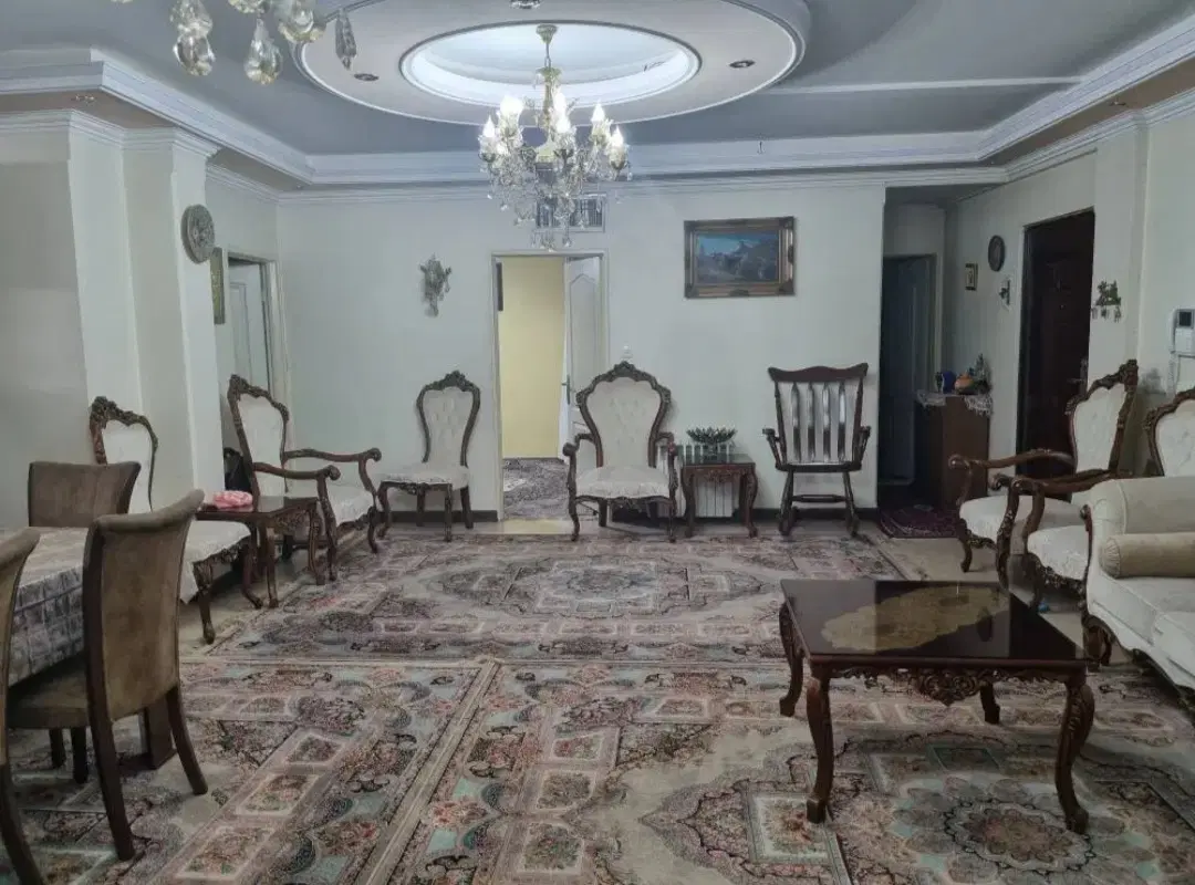 ۱۳۰ متر سه خوابه ، ( فوق العاده خوش نقشه )