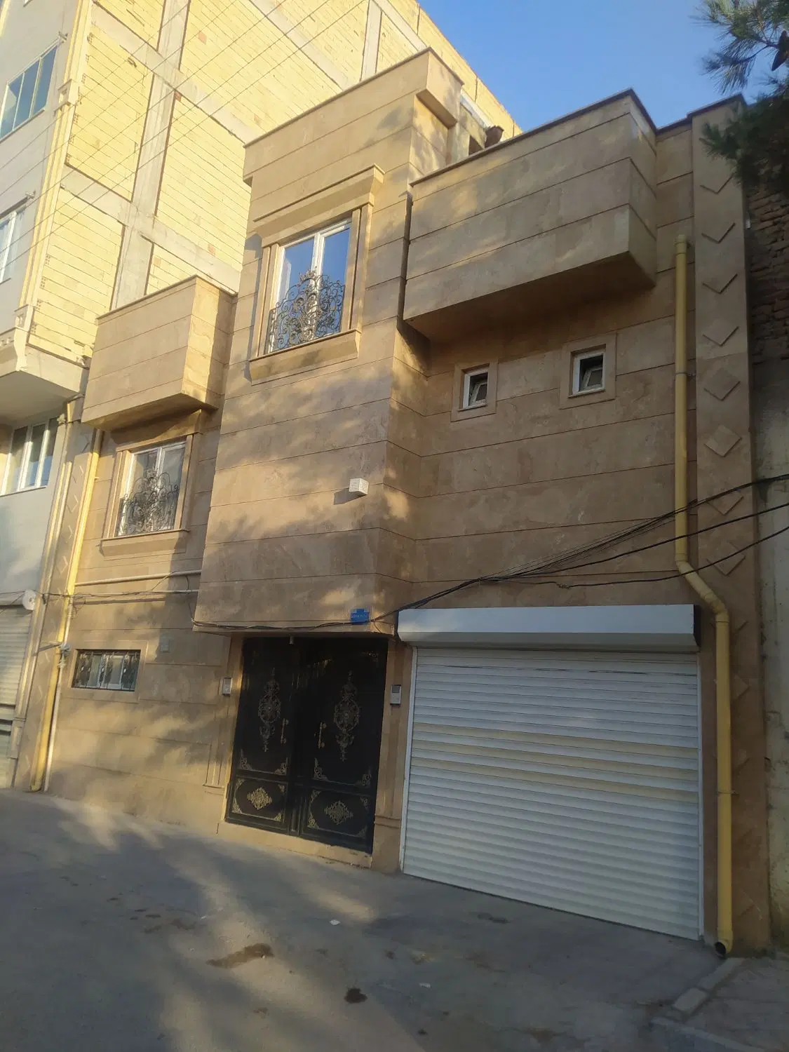 فروش ساختمان دو طبقه ۴۸ متری ۲۴ متری طوسی