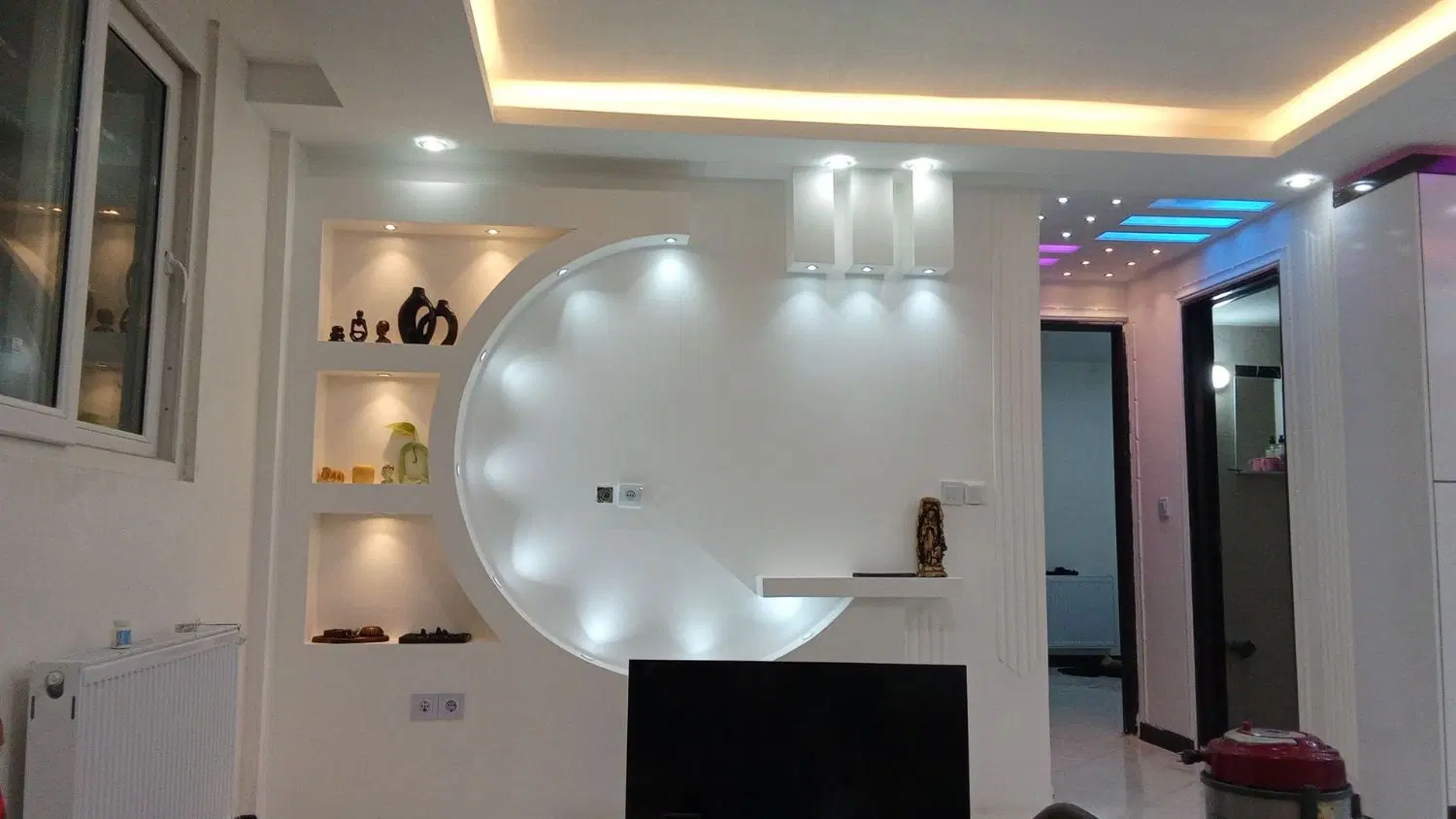 مجلسی دوهزار واحدی همکف 85متری بلوک مهستان