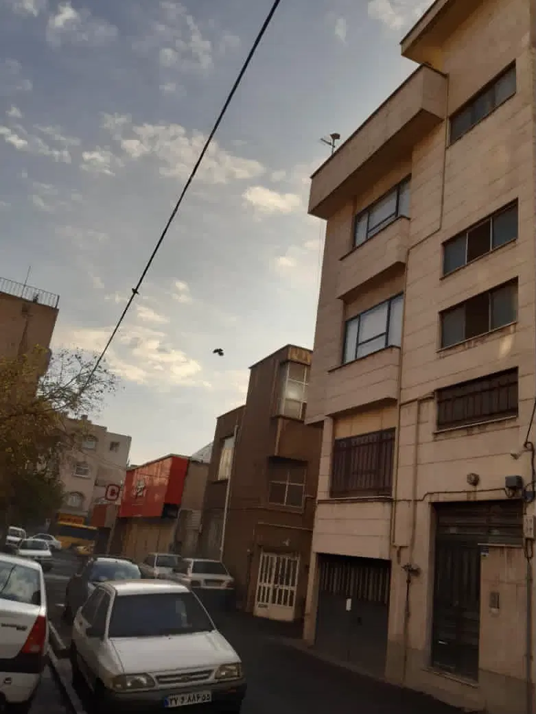۳واحدمجزایکجابا۱طبقه پارکینگ موقعیت مسکونی اداری