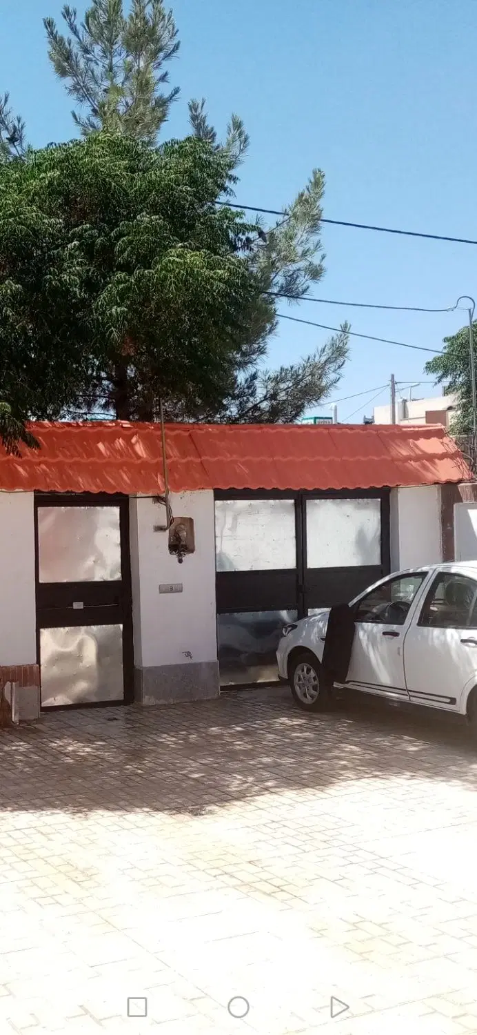 ویلایی واقع درگلبهار