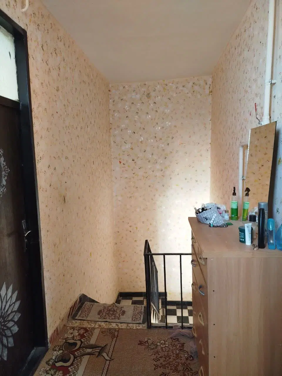 فروش یک باب واحد مسکونی ویلایی خیابان خیام