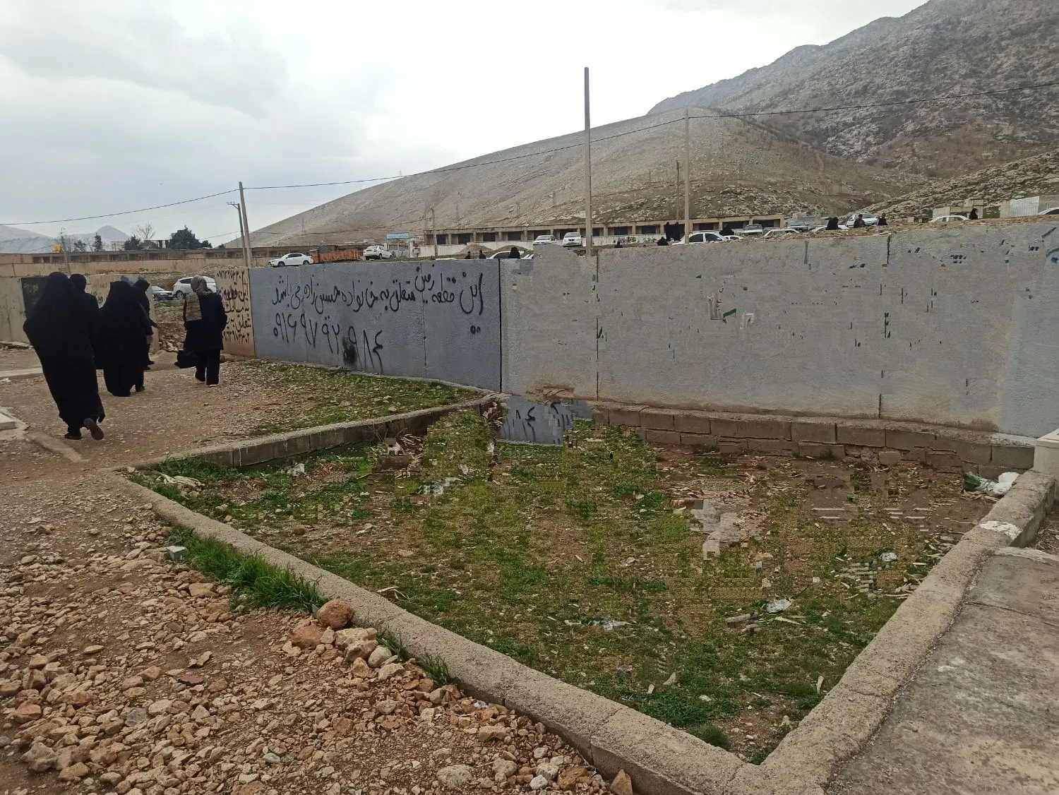 زمین قبر