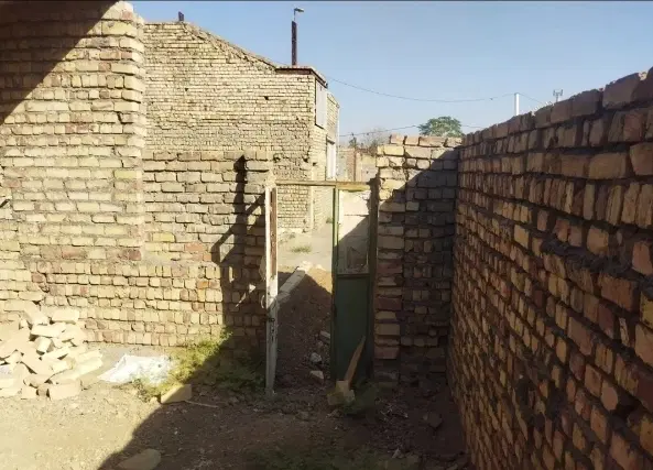 زمین نیمه ساخت ۱۰۰ متری خوش نقش
