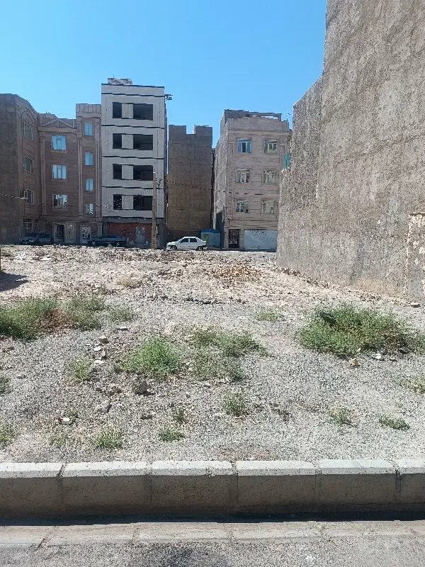 زمین جنوبی نگارستان