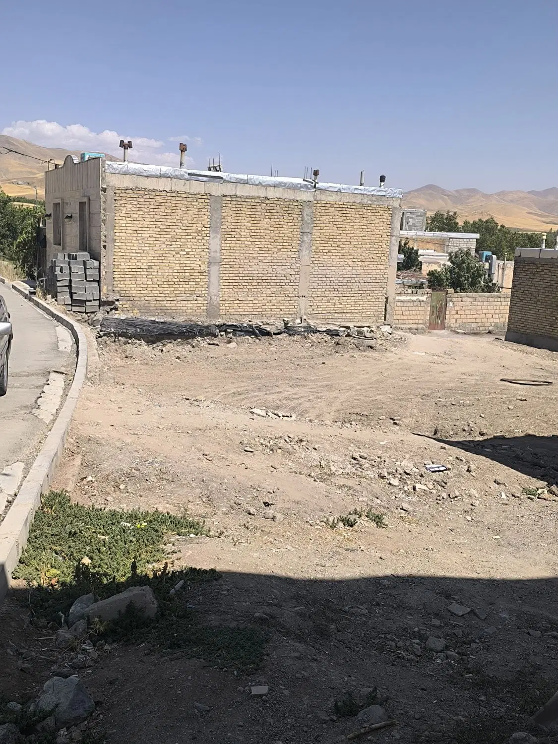 زمین اهنگران یا اسنگران