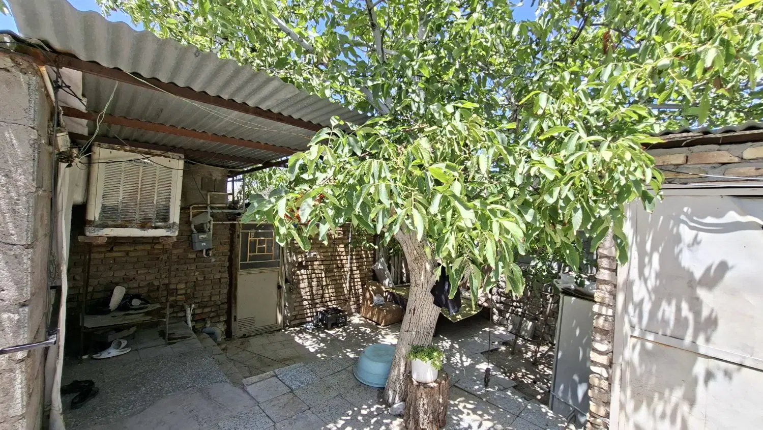 فروش خانه و باغ ویلایی - روستای مانی