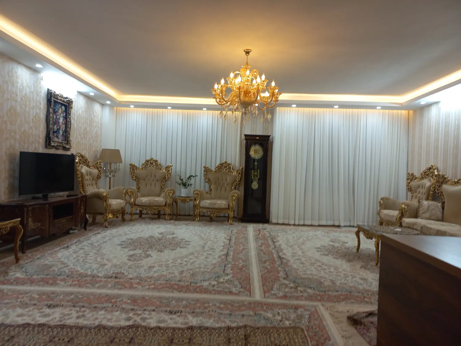 ملک فروشی